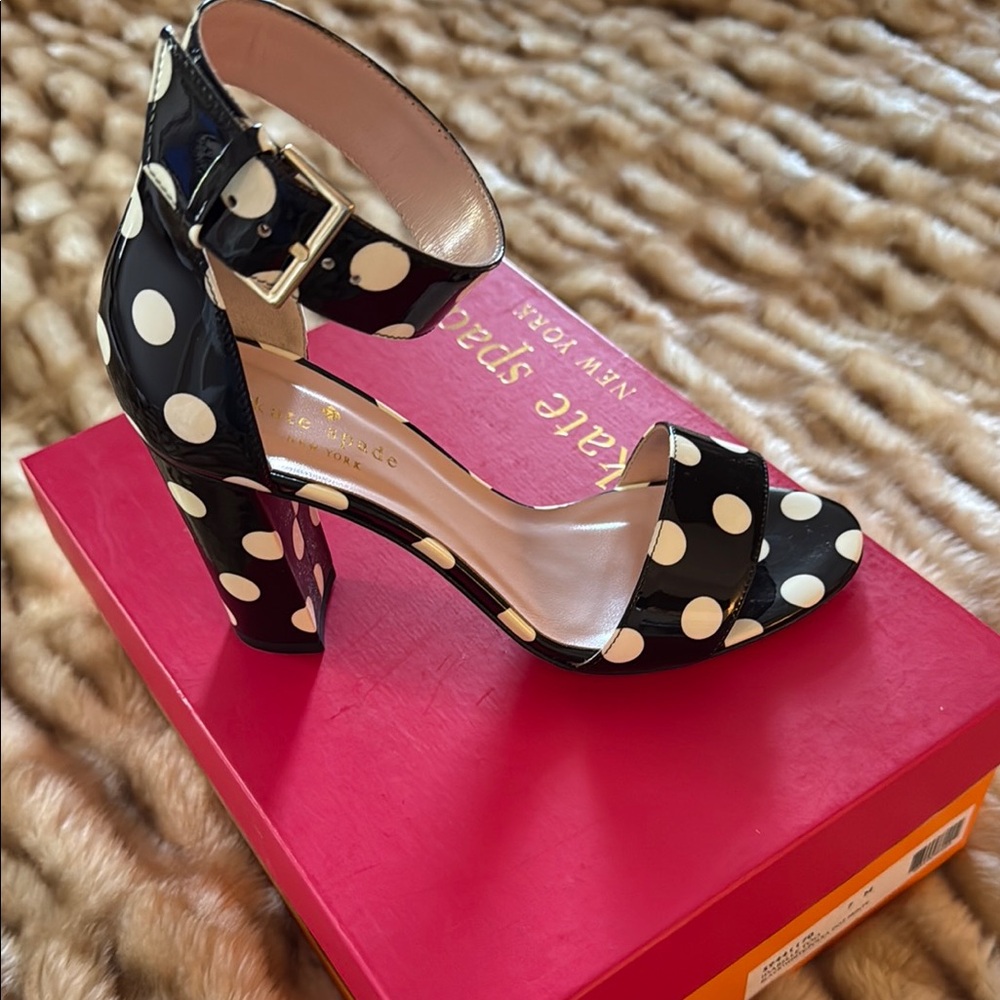 NWT Kate Spade Black and White Heels with Polka Dot Design size 7